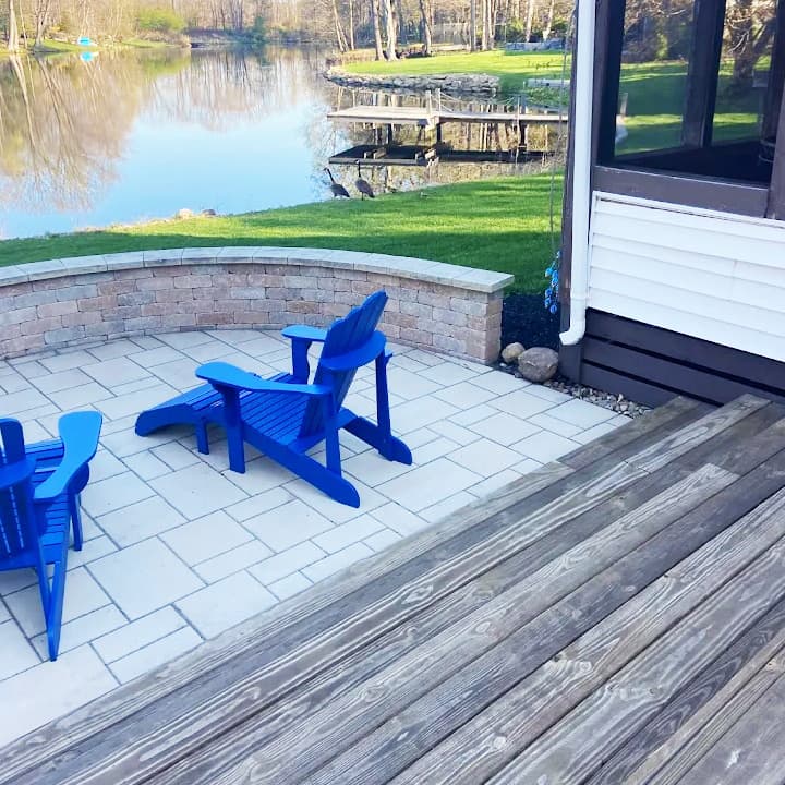 Patio and retaining wall installation in Cleveland