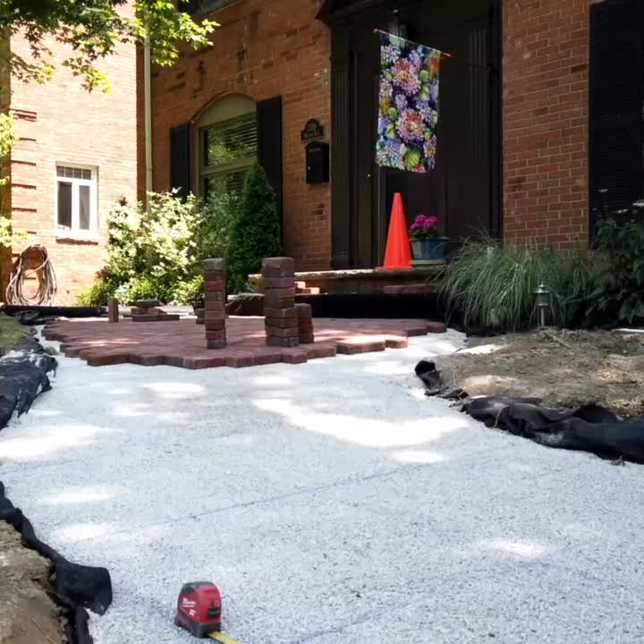 Walkways + Driveways in Cleveland